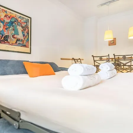 Apartment Charming In La Malagueta By Rems Malaga