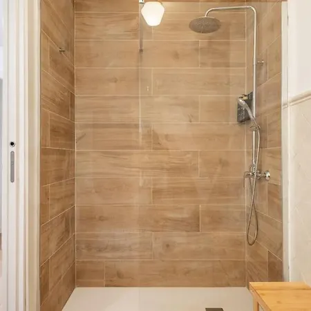 Charming In La Malagueta By Rems *